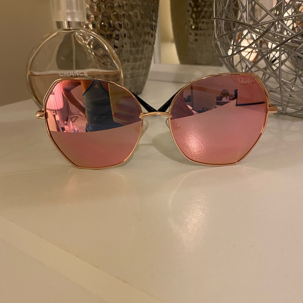 (SOLD) QUAY Australian Polarized sunglasses